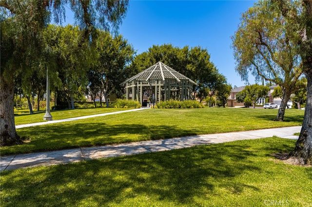 101 Talmadge, Irvine, CA 92602