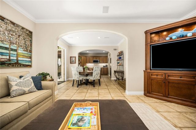 101 Talmadge, Irvine, CA 92602
