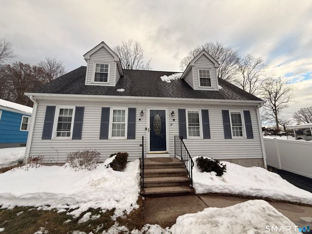 19 Melville Avenue, Meriden, CT 06451