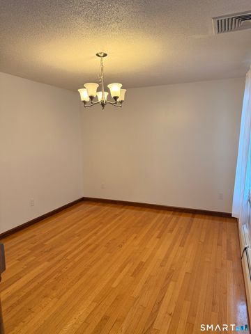 19 Melville Avenue, Meriden, CT 06451