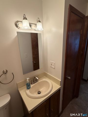 19 Melville Avenue, Meriden, CT 06451