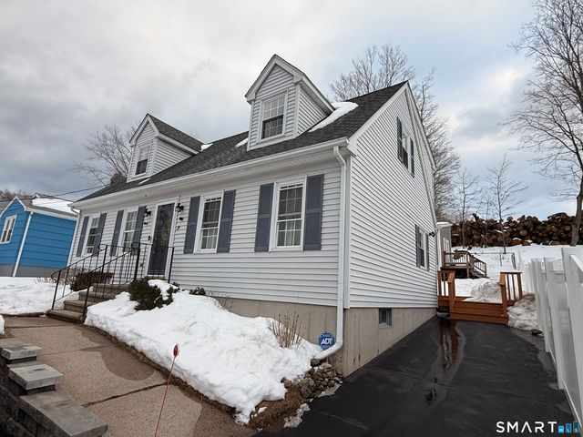 19 Melville Avenue, Meriden, CT 06451