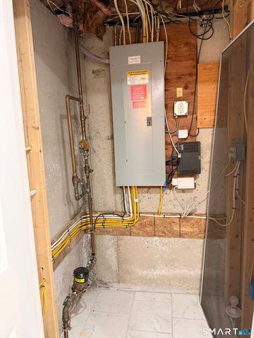 19 Melville Avenue, Meriden, CT 06451