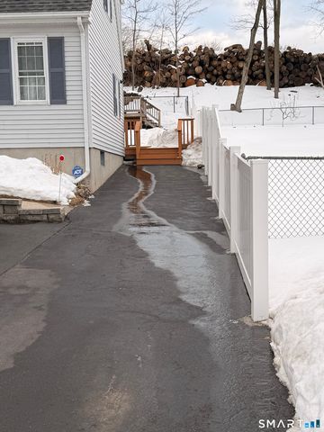 19 Melville Avenue, Meriden, CT 06451