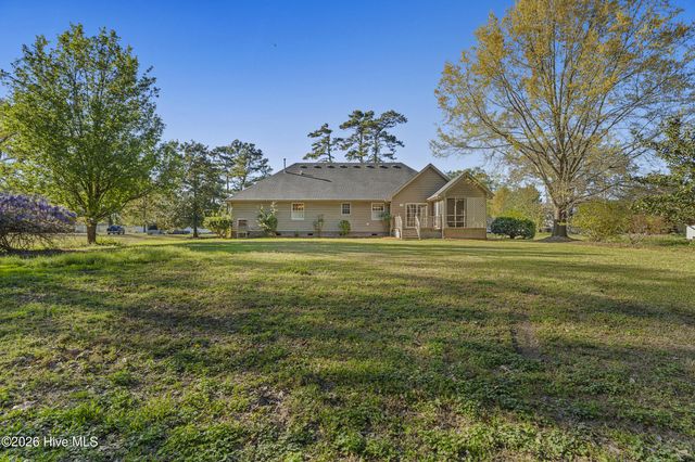 201 Gaston Drive, Elizabeth City, NC 27909