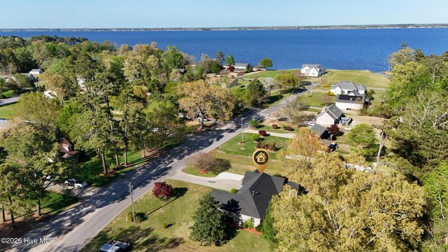201 Gaston Drive, Elizabeth City, NC 27909