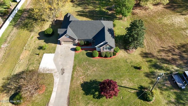 201 Gaston Drive, Elizabeth City, NC 27909