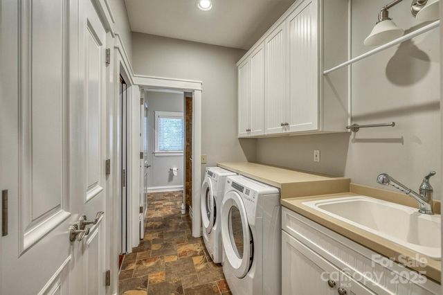 1838 Southpointe Drive, Morganton, NC 28655