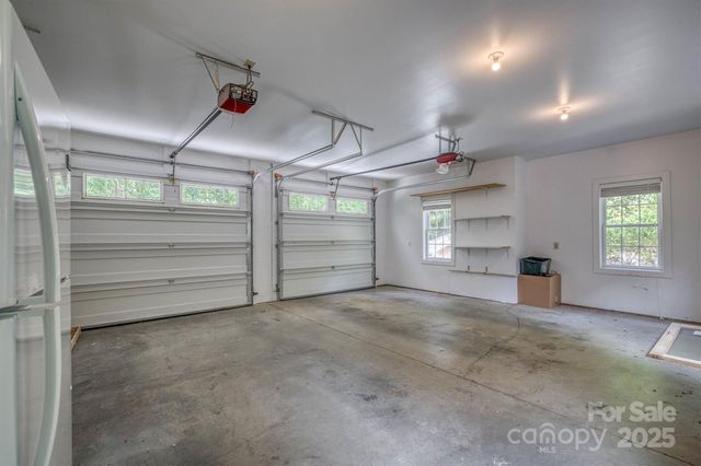 1838 Southpointe Drive, Morganton, NC 28655