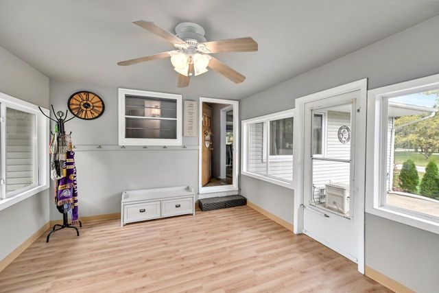 5310 S Nicolet DRIVE, New Berlin, WI 53151