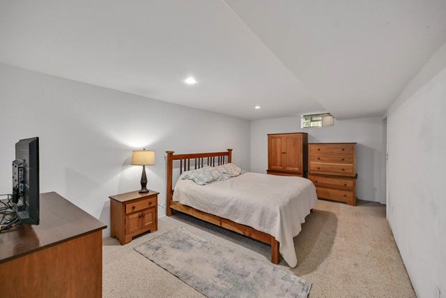 5310 S Nicolet DRIVE, New Berlin, WI 53151