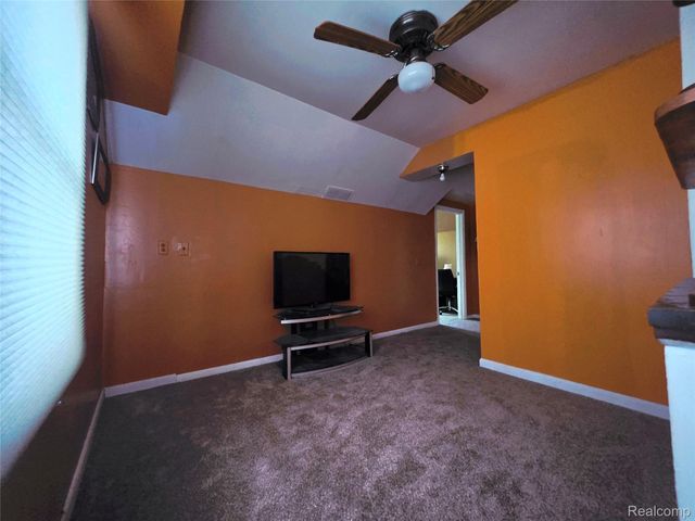 21259 Cyman Avenue, Warren, MI 48091