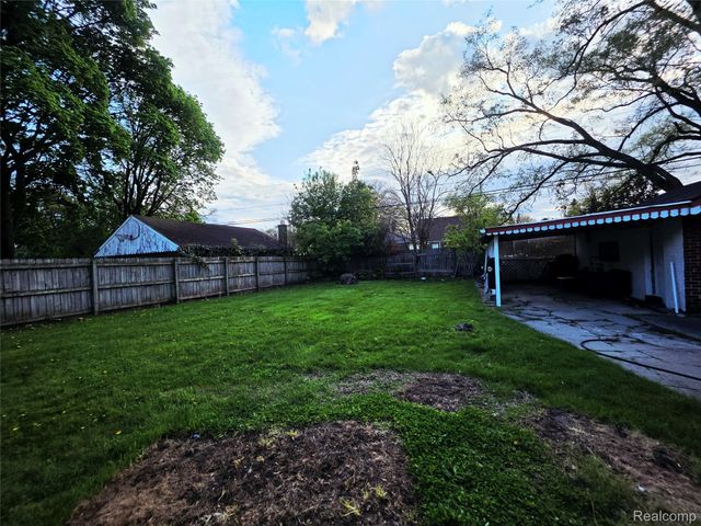 21259 Cyman Avenue, Warren, MI 48091