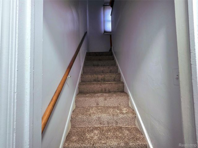 21259 Cyman Avenue, Warren, MI 48091