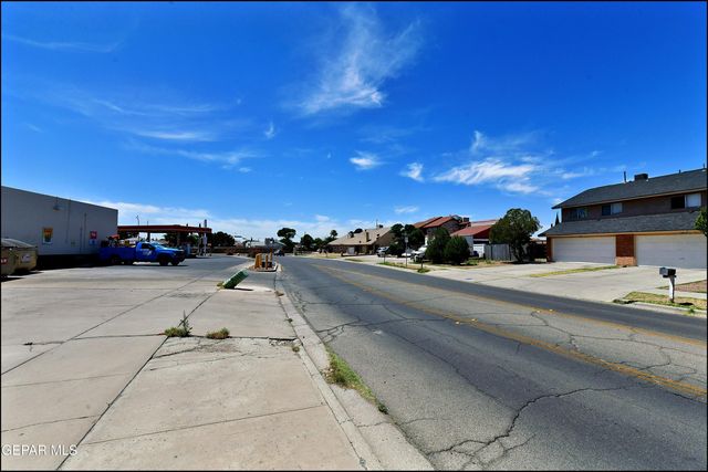 1916 Lee Elder Drive B, El Paso, TX 79936