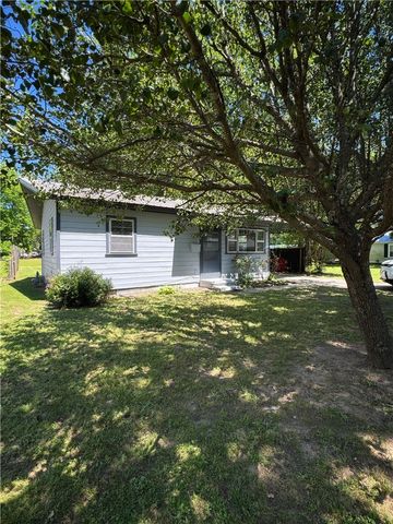 1008 N 4th Street, Dardanelle, AR 72834