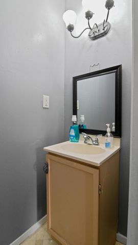 700 Powderhorn Drive, Athens, TX 75751