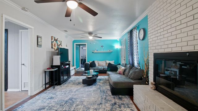 700 Powderhorn Drive, Athens, TX 75751