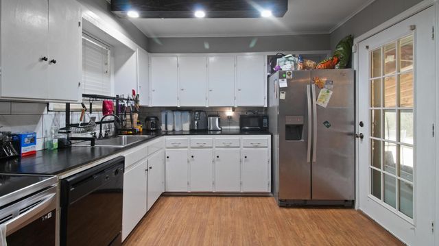 700 Powderhorn Drive, Athens, TX 75751