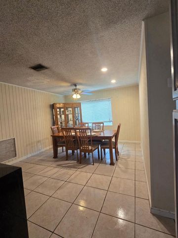 6340 NW 32nd Avenue, Fort Lauderdale, FL 33309
