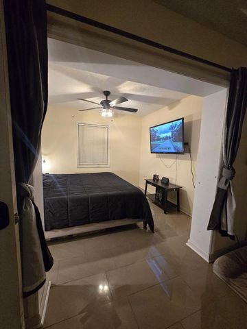 6340 NW 32nd Avenue, Fort Lauderdale, FL 33309
