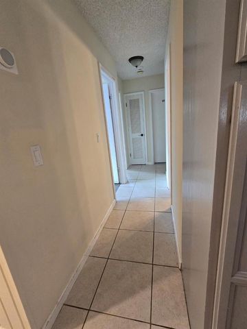 6340 NW 32nd Avenue, Fort Lauderdale, FL 33309