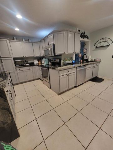 6340 NW 32nd Avenue, Fort Lauderdale, FL 33309