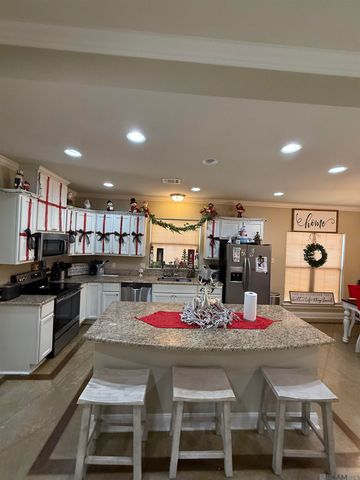 14015 Ledoux Ln, Denham Springs, LA 70726