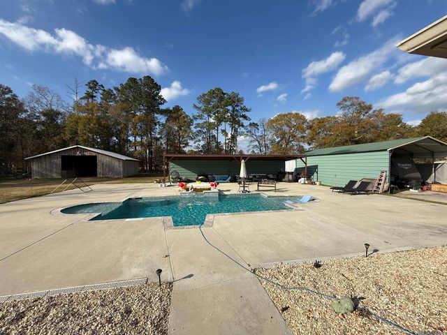 14015 Ledoux Ln, Denham Springs, LA 70726