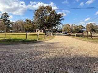 14015 Ledoux Ln, Denham Springs, LA 70726