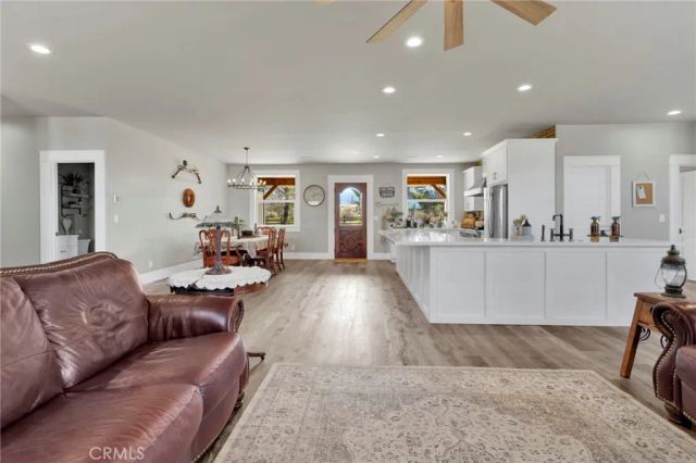 4329 Amador, Phelan, CA 92371