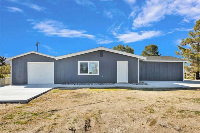 4329 Amador, Phelan, CA 92371