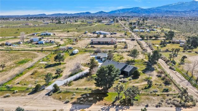 4329 Amador, Phelan, CA 92371