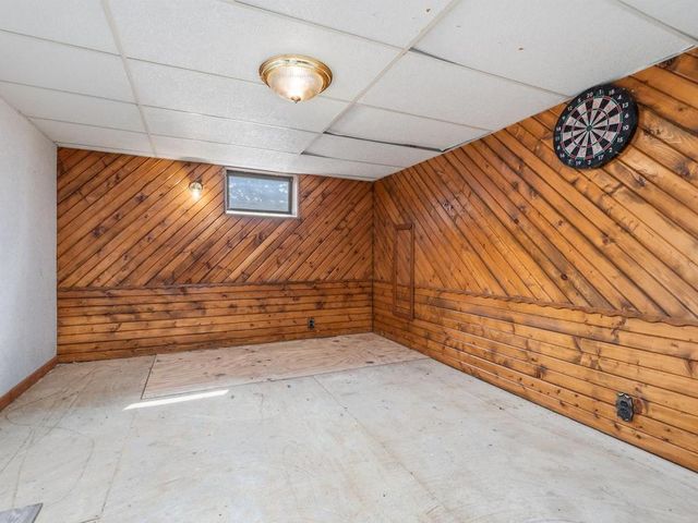 6828 51st Place N, Crystal, MN 55428