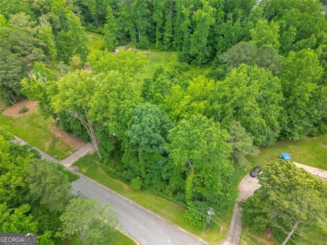 6990 Oak Leaf Drive, Fairburn, GA 30213