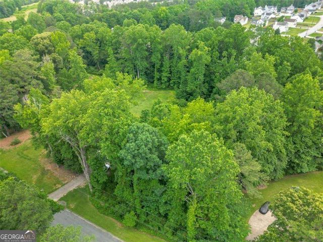 6990 Oak Leaf Drive, Fairburn, GA 30213