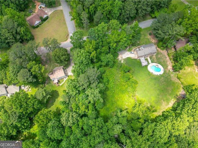 6990 Oak Leaf Drive, Fairburn, GA 30213