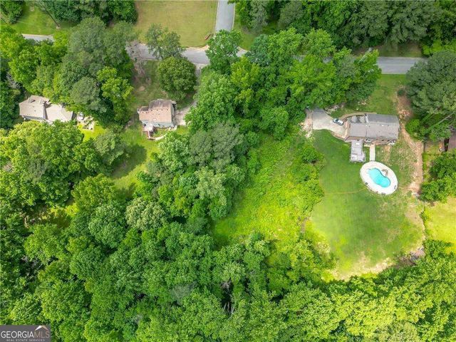 6990 Oak Leaf Drive, Fairburn, GA 30213