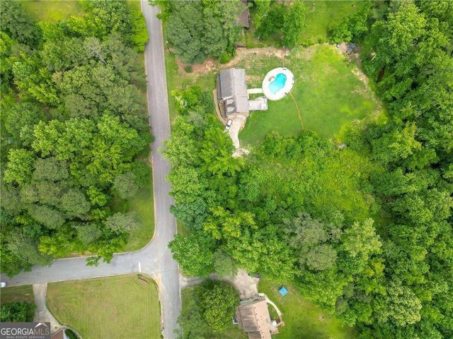 6990 Oak Leaf Drive, Fairburn, GA 30213