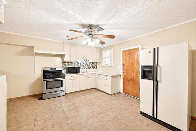 2115 Hollywood Avenue, Galveston, TX 77551