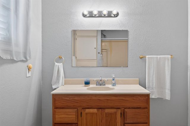 2115 Hollywood Avenue, Galveston, TX 77551