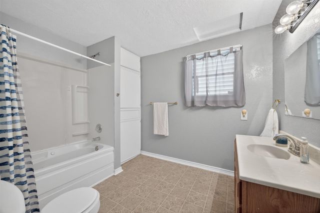 2115 Hollywood Avenue, Galveston, TX 77551