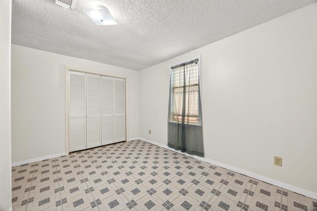 2115 Hollywood Avenue, Galveston, TX 77551