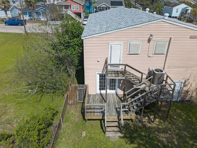 2115 Hollywood Avenue, Galveston, TX 77551