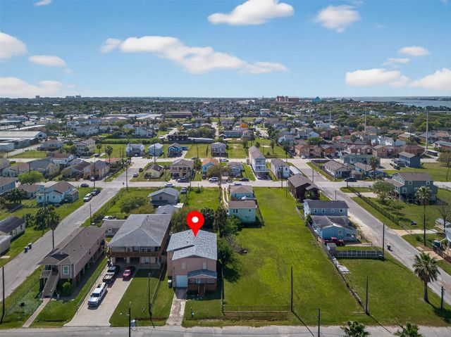 2115 Hollywood Avenue, Galveston, TX 77551