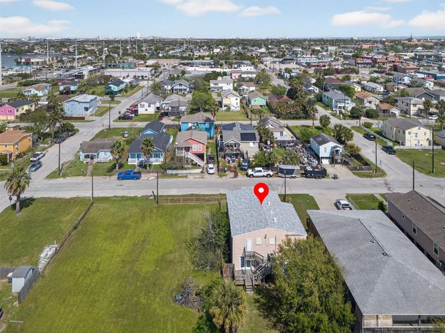 2115 Hollywood Avenue, Galveston, TX 77551