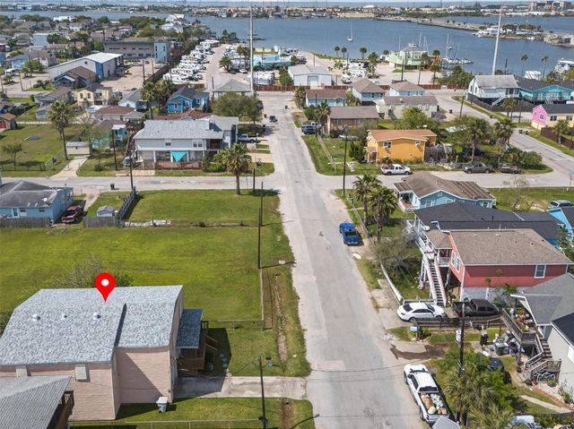 2115 Hollywood Avenue, Galveston, TX 77551