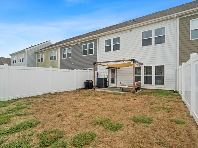 1043 June Wilde Rdg, Spring Hill, TN 37174