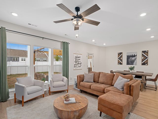 1043 June Wilde Rdg, Spring Hill, TN 37174