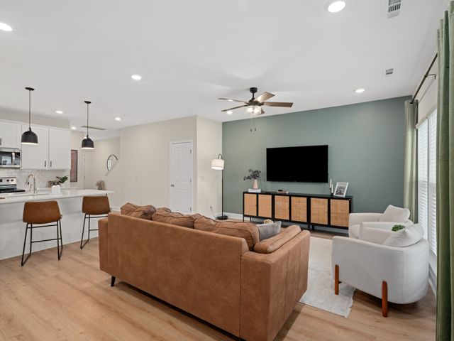 1043 June Wilde Rdg, Spring Hill, TN 37174